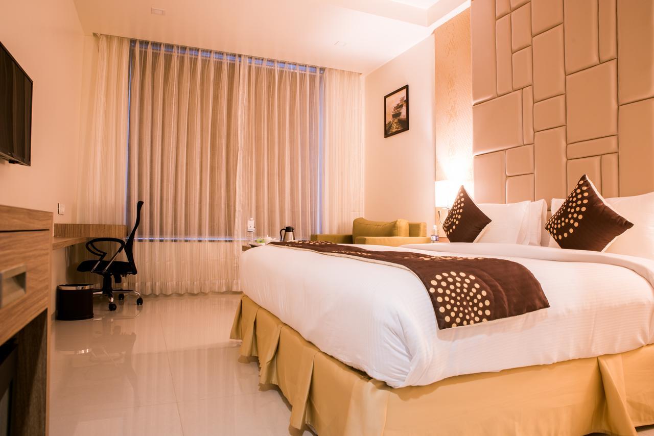 Hotel Grand Rio Нашик Екстер'єр фото