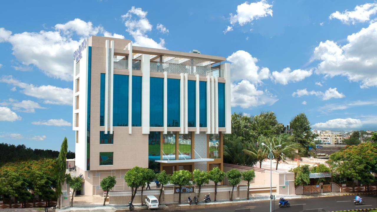 Hotel Grand Rio Нашик Екстер'єр фото
